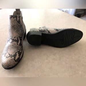 Half boots by So 8.5 womens